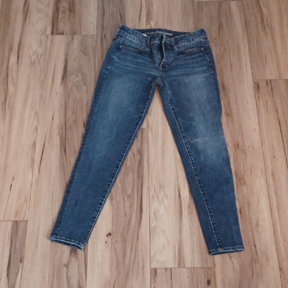 J1 - American Eagle Outfitters Dark Blue Skinny Jeans. Size 4Short